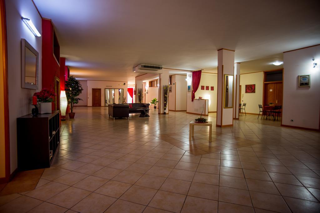 Hotel Residence Lupiae Lecce Ngoại thất bức ảnh