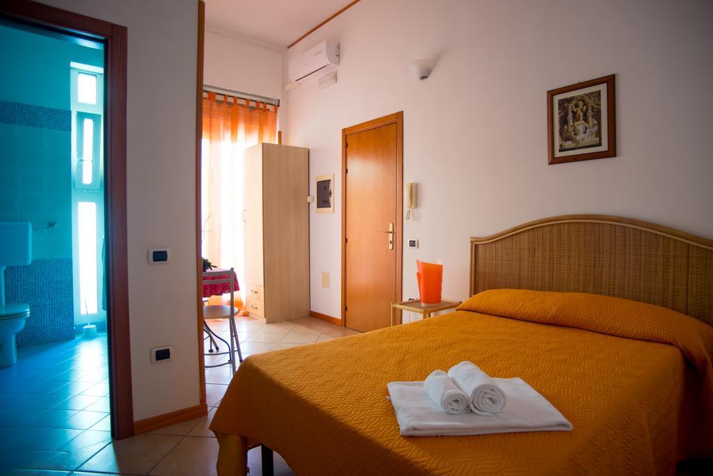 Hotel Residence Lupiae Lecce Ngoại thất bức ảnh