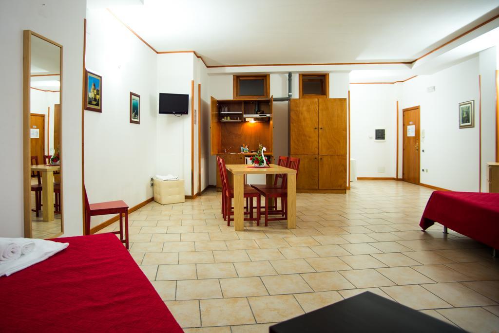 Hotel Residence Lupiae Lecce Ngoại thất bức ảnh