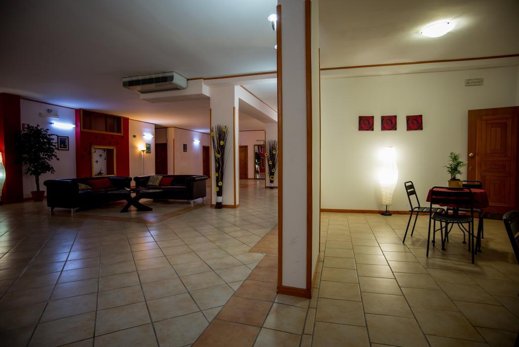 Hotel Residence Lupiae Lecce Ngoại thất bức ảnh