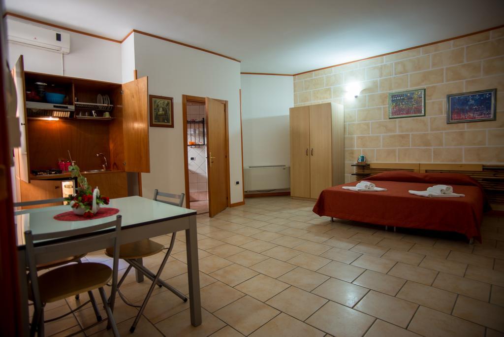 Hotel Residence Lupiae Lecce Ngoại thất bức ảnh