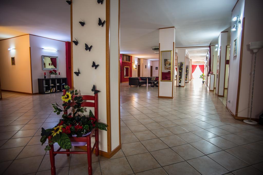 Hotel Residence Lupiae Lecce Ngoại thất bức ảnh